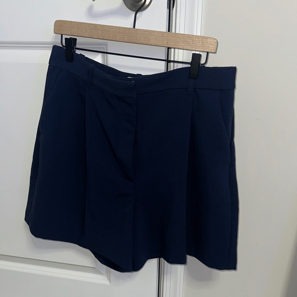 Abercrombie & Fitch Navy Women's Shorts (Curve Love Sloane Tailored Short)